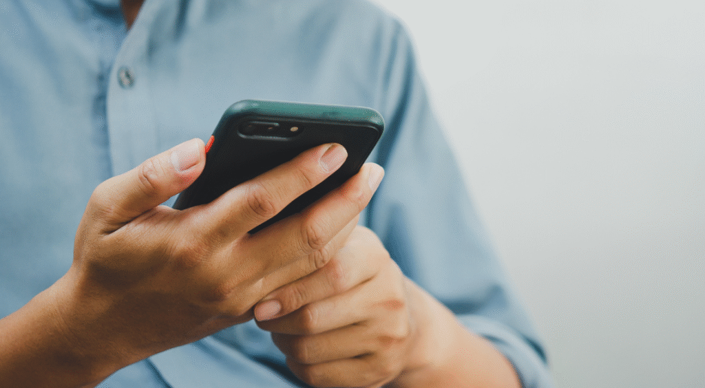 How to Build a Mobile-First DTC Website - Featured Image