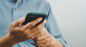 How to Build a Mobile-First DTC Website - Featured Image