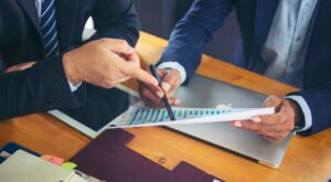 How to Build a Successful Amazon Corporate Career Featured Image